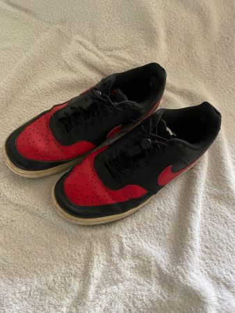 Nike Schuhe Grösse 42