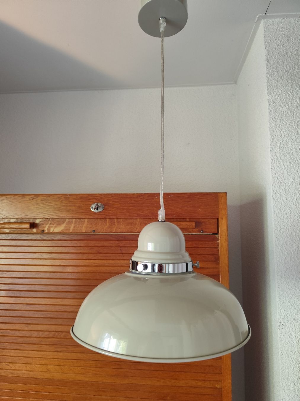 Paralumi: Lampe suspendue – Usato da Neuchâtel venduto da sis_2wcq