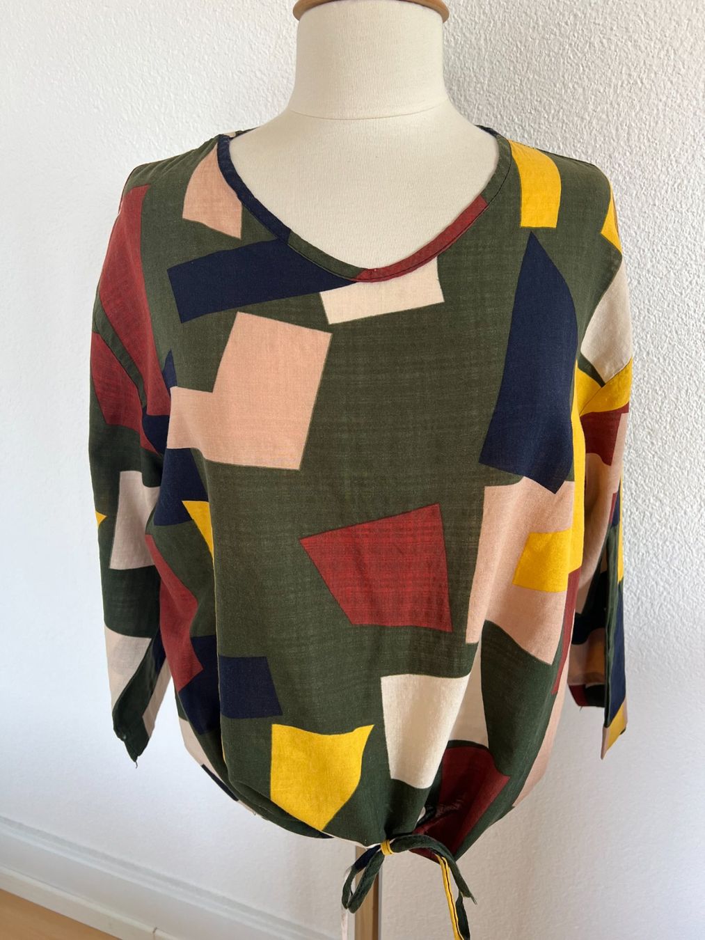 Cachet Camicette: Cachet Damen Bluse in ca. Gr. 38/40 – Usato da Worb venduto da farben20zauber