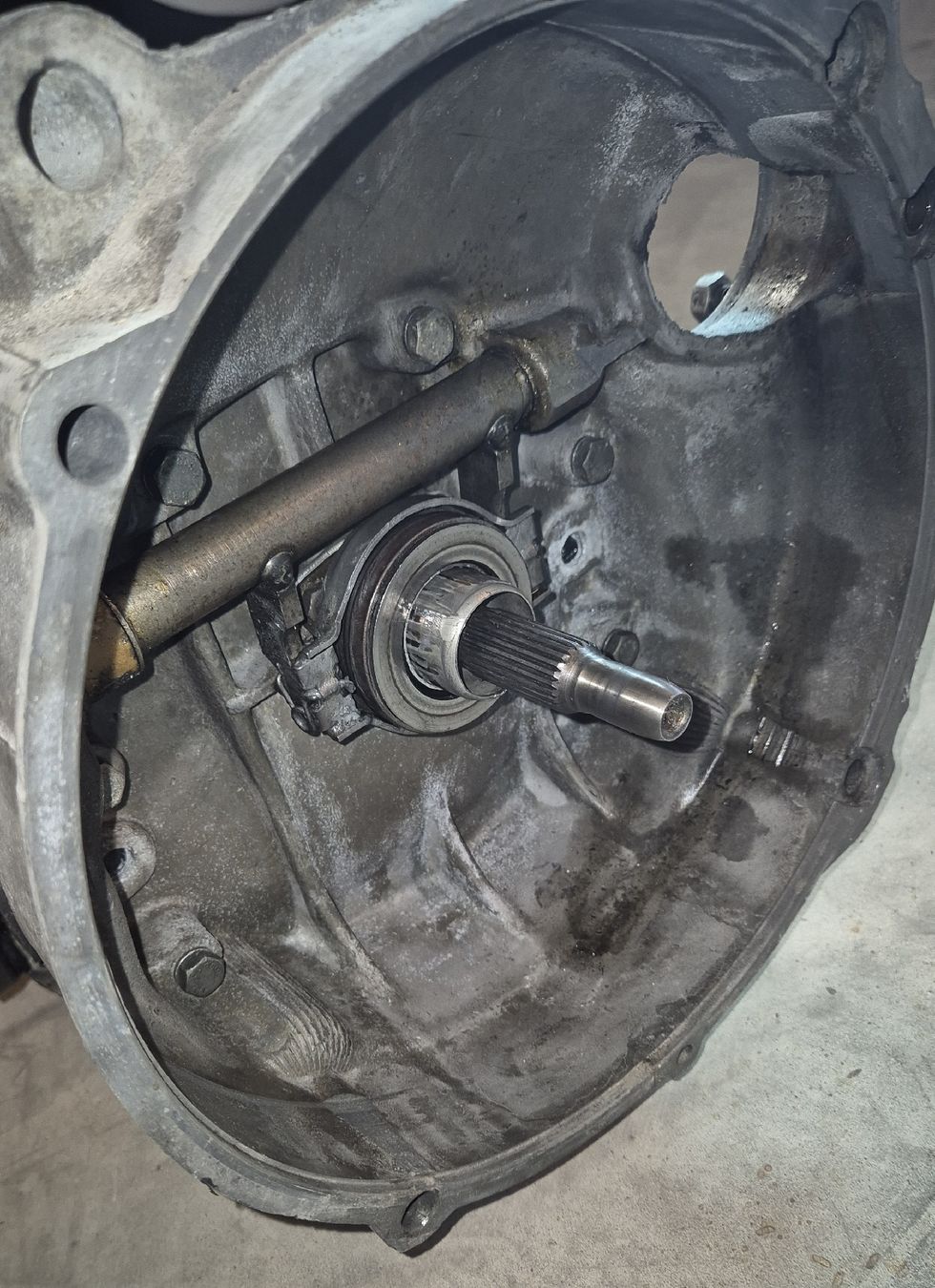 VW Tutti pezzi di ricambio auto: VW T3 Getriebe 4gang DH – Difettoso da Büsserach venduto da VWAUDISWISS 3