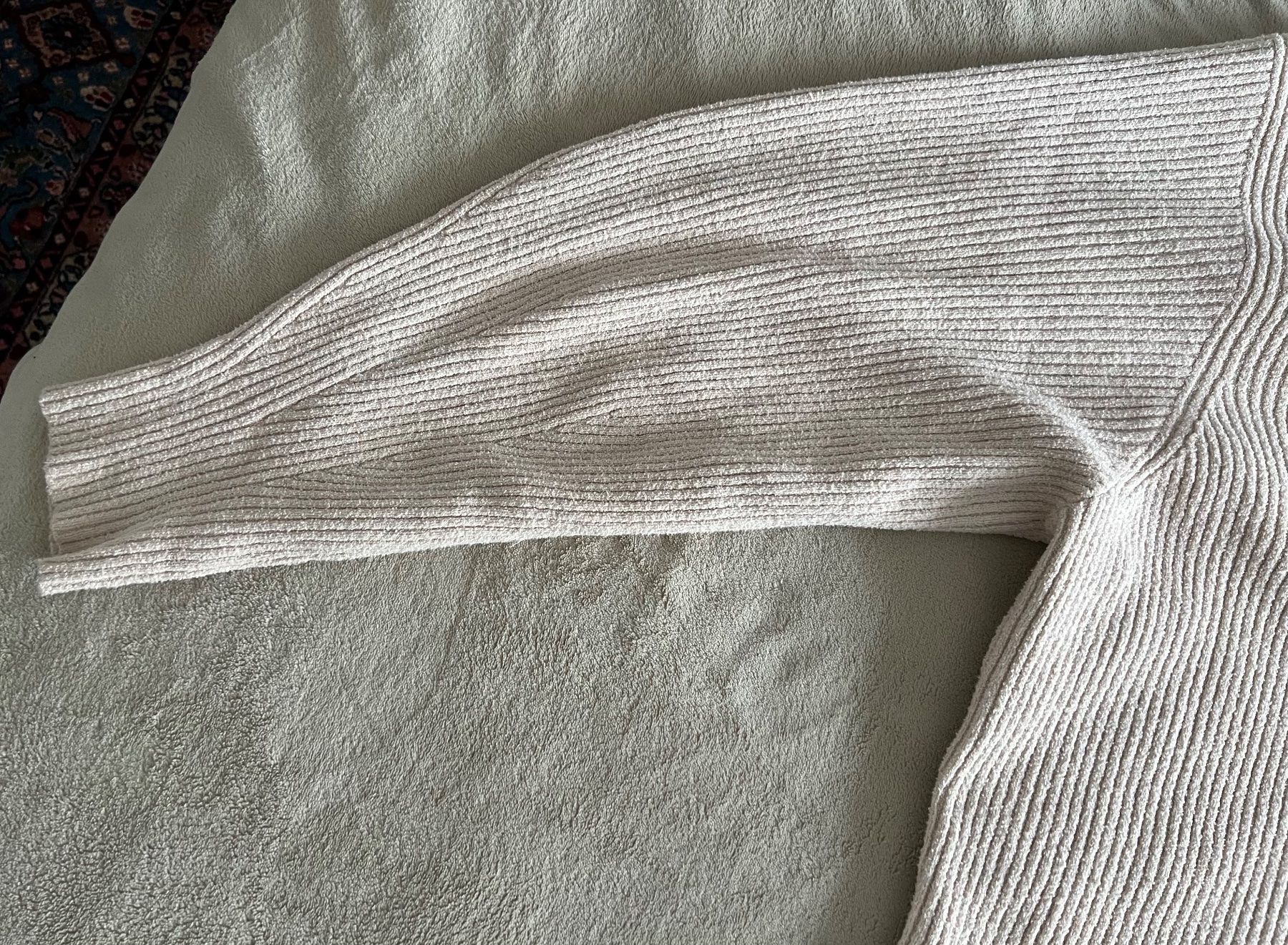 Cos Maglioni & Felpe: COS Relaxed Fit Maglione – Usato da Lausanne venduto da dia_xs9l 2