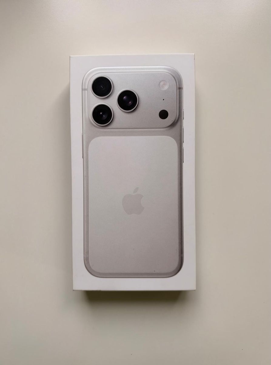 Apple Telefoni cellulari / Smartphones: iPhone 17 pro – Nuovo (secondo la descrizione) da Erlenbach ZH venduto da K0f2iY 4