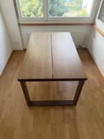 Esstisch + 4 Stühle (geschenkt dazu)