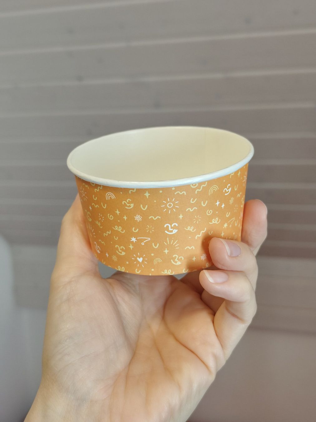 Contenitori & Simili: 377 Stk. Glacé Becher  +  500 Löffeli – Nuovo e nell'imballaggio originale da Welschenrohr venduto da Mona_Ricardo