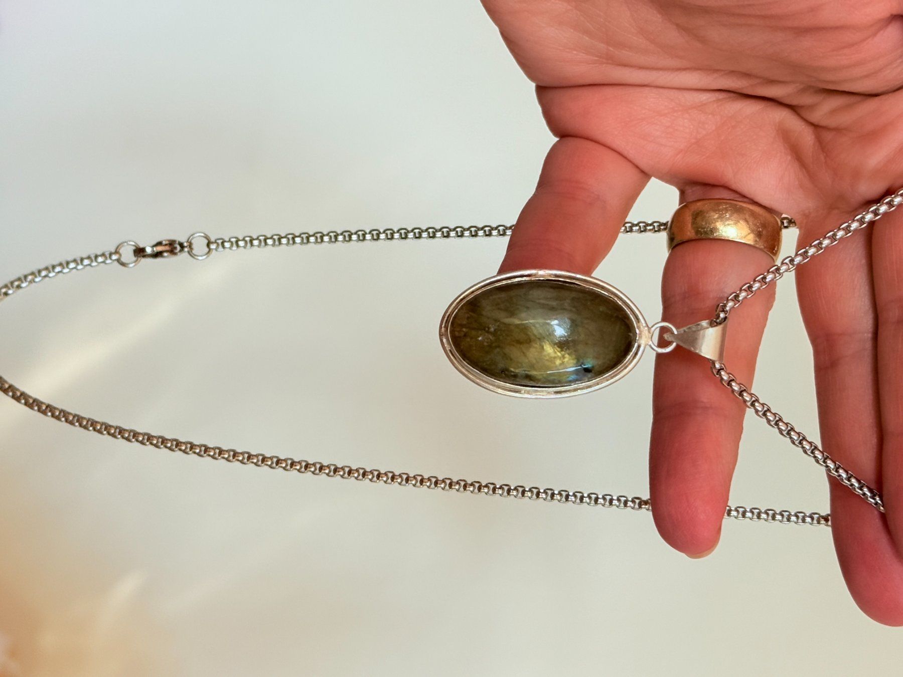 Catenine: Collier Labradorite - Élégance Naturelle ✨ – Nuovo e nell'imballaggio originale da Genève venduto da AGBERG 2
