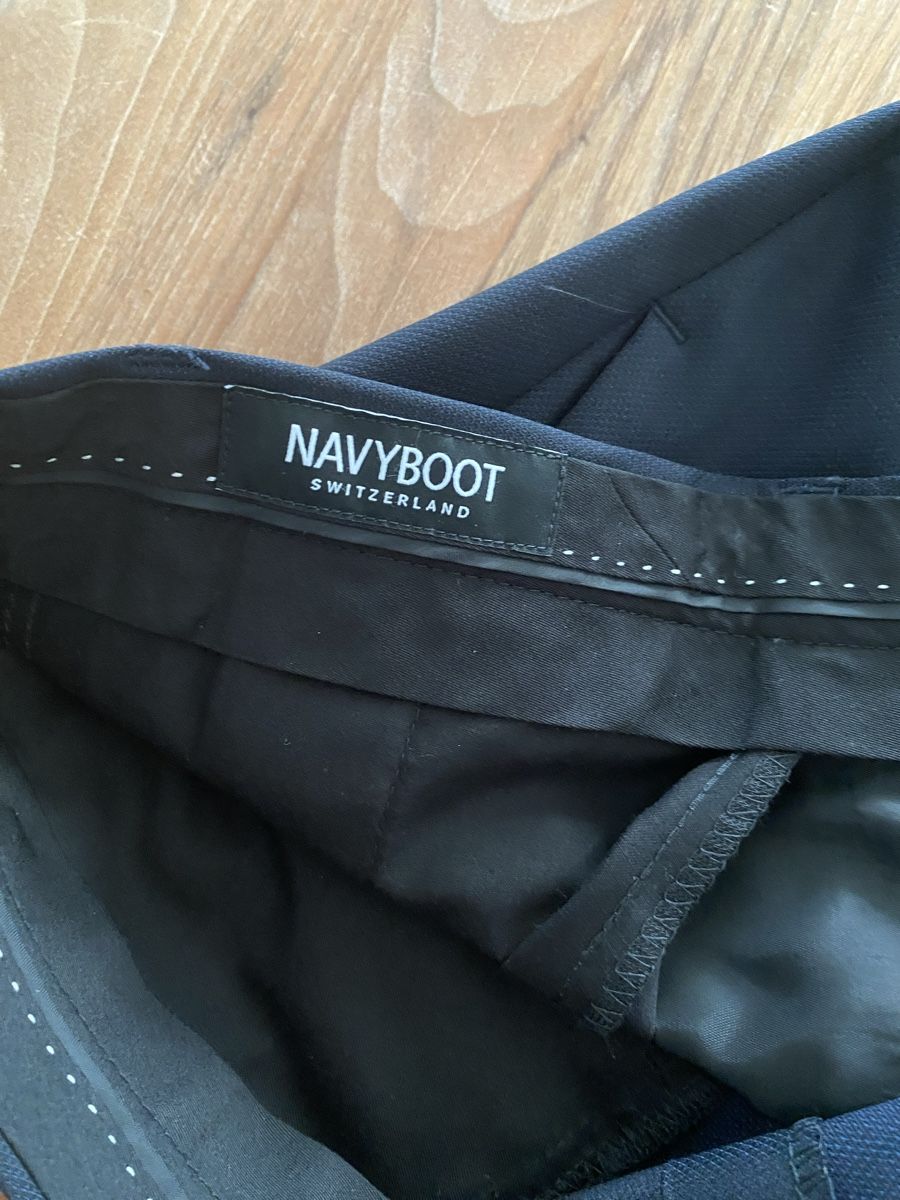 Completi: Herren Anzug NAVYBOOT Gr. 54 dunkelblau – Usato da Stansstad venduto da Venus04 9