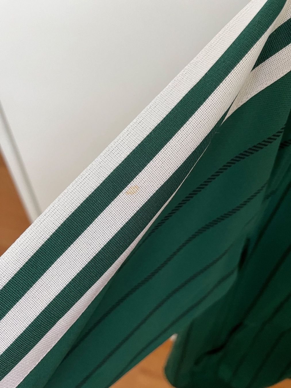 Adidas Giacche: Adidas Trainerjacke Grün Gestreift – Usato da Zürich venduto da ale_g7ty 2