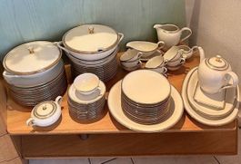 Edles Vintage Royal Ivory Porzellangeschirr – 69-teilig