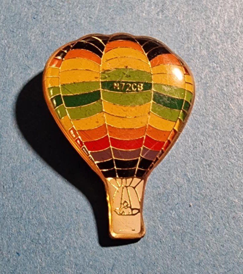 Plaquettes & Badges: Ballon Pin N72CB – D'occasion à Härkingen par specialshapes
