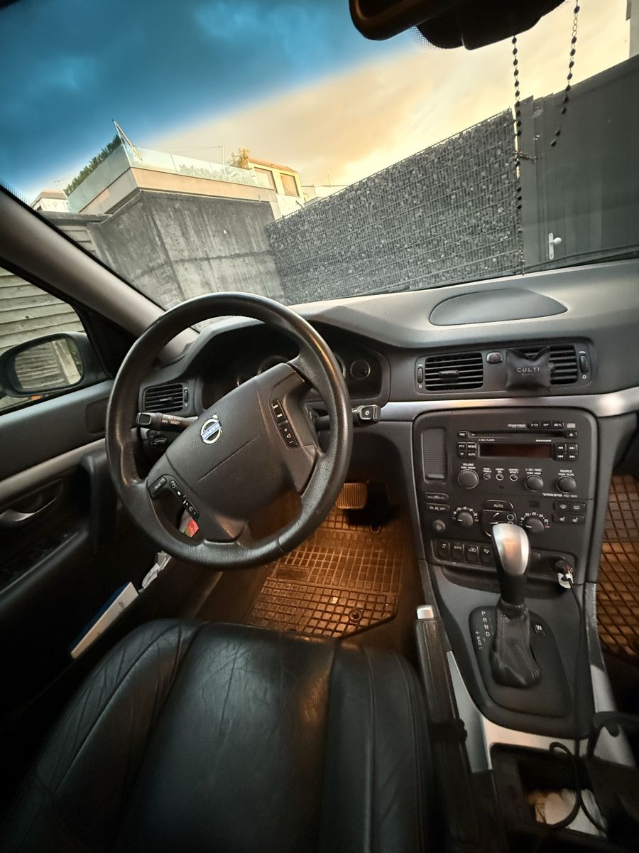 Volvo Automobili: Volvo S80 V6 – Usato da Wilen b. Wollerau venduto da lor_5nmv 8