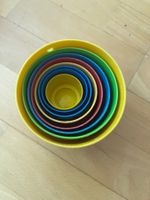 VintageStapelbecher Set bunt für Kinder, 8-teilig, gebraucht