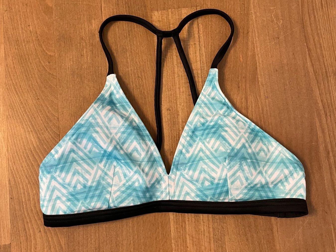 Decathlon Maillots de bain: cooles Bikini Oberteil - Decathlon - Gr. 176 – D'occasion à Winterthur par Schwestere