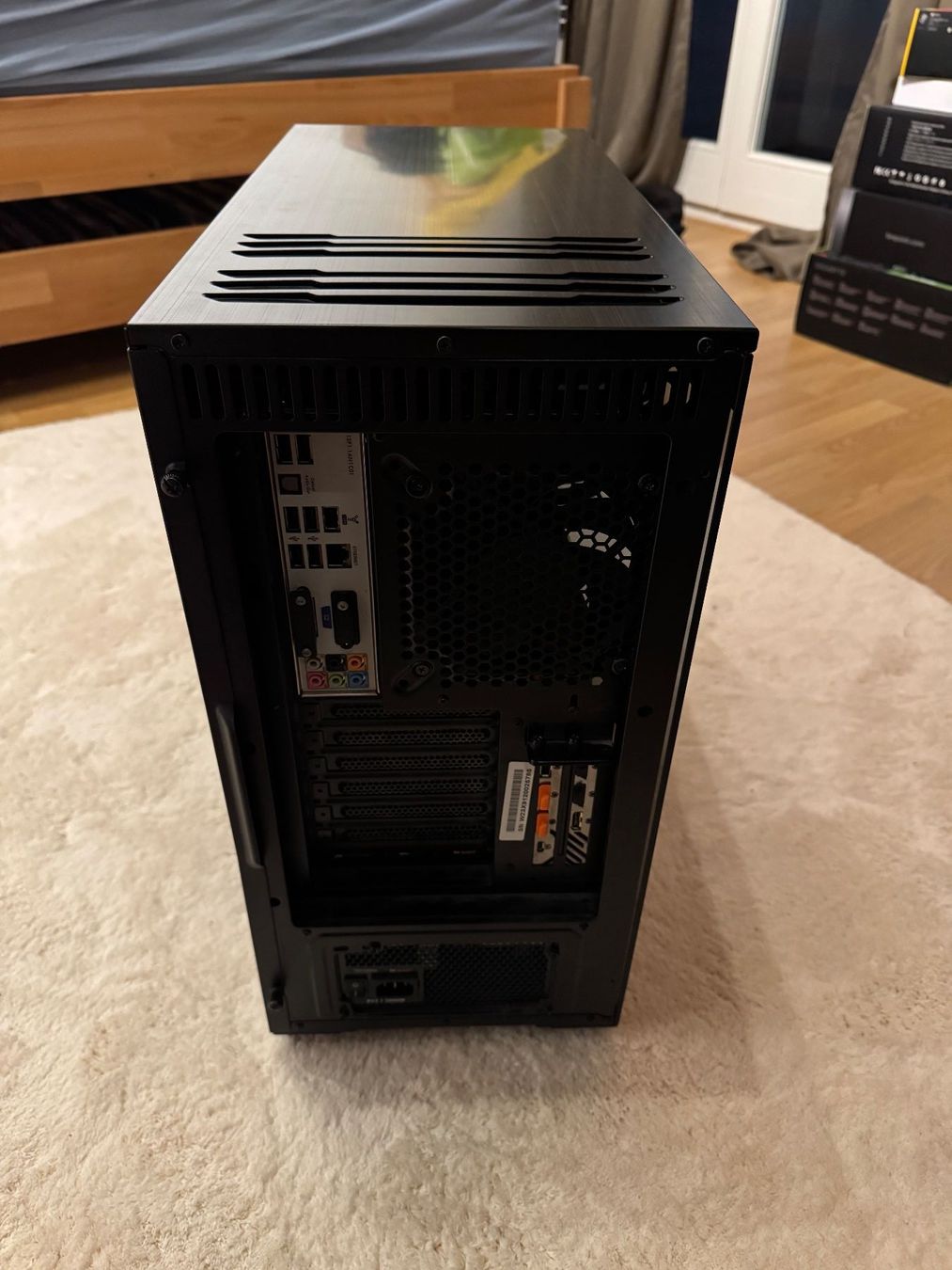 beQuiet! Custodie: be quiet! Dark Base Pro 900 – Usato da Winterthur venduto da Rescue307 1