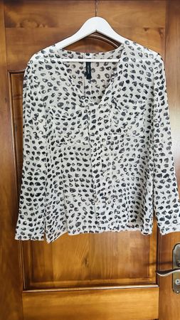 Marc Cain Bluse weiss schwarz gemustert guter Zustand