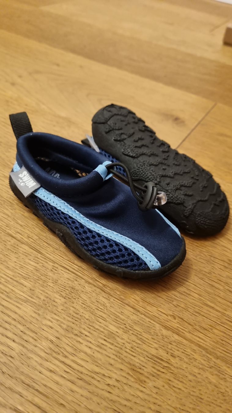 Scarpe per ragazzi: Badeschuhe Baby – Nuovo e nell'imballaggio originale da Grosswangen venduto da _Ra