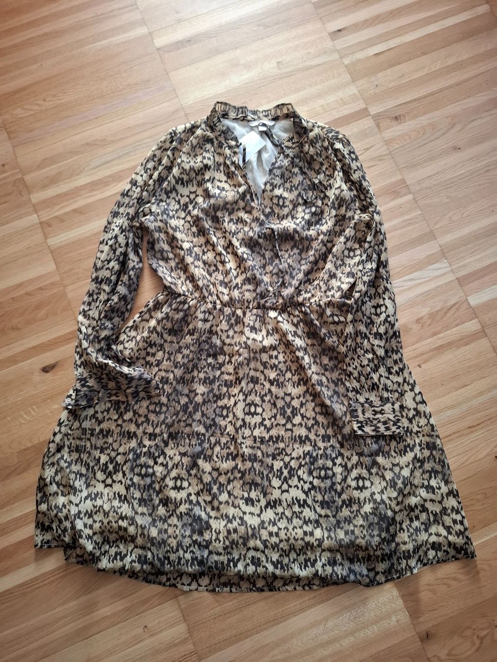 H&M Vestiti: Neu: Langarmkleid, Gr. 42 – Usato da Zürich venduto da zhch15