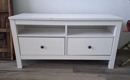 Weisses TV Möbel weiss