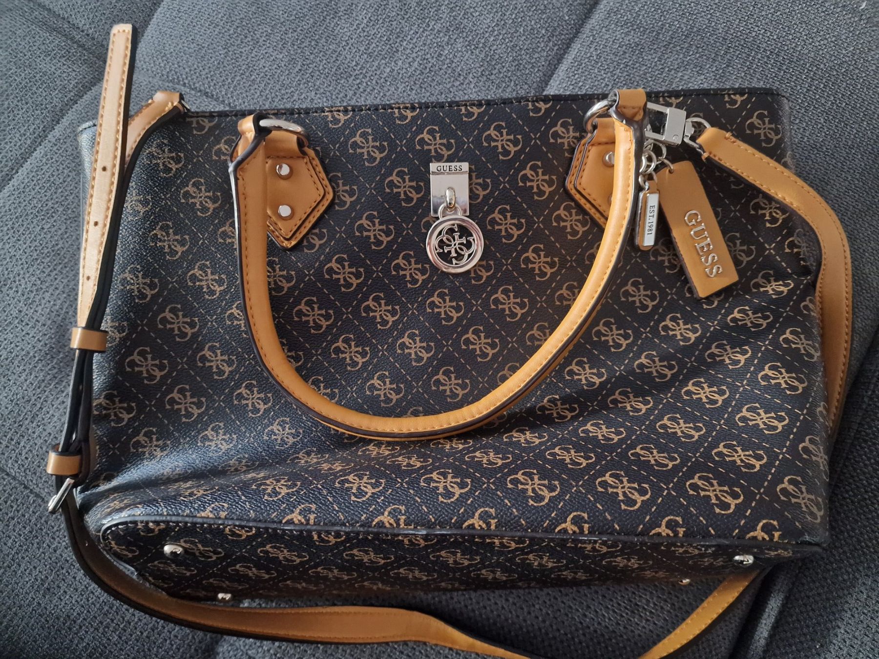 Guess Taschen für Damen: Guess Tasche – Gebraucht aus Altishausen von ter_58nj