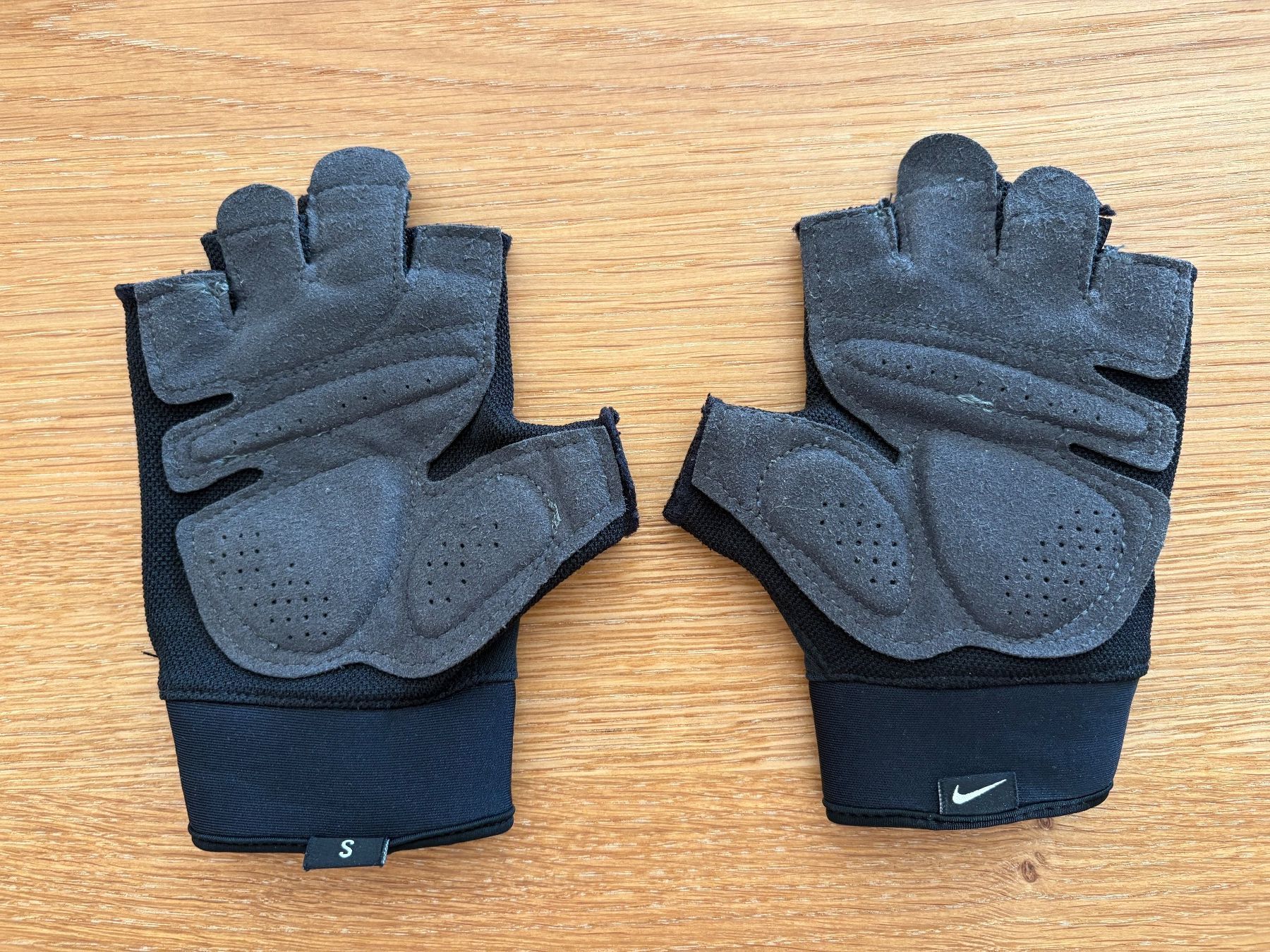 Altri accessori da uomo: Nike Extreme Trainingshandschuhe Polyester, Gr. S – Nuovo (secondo la descrizione) da Sutz venduto da adrian.kaeser 1
