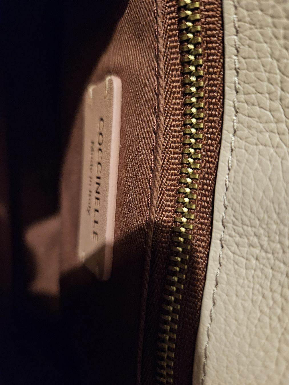 Coccinelle Taschen für Damen: Coccinelle Leather Suede Umhängetasche – Neu (gemäss Beschreibung) aus Bonstetten von testimo1124 3