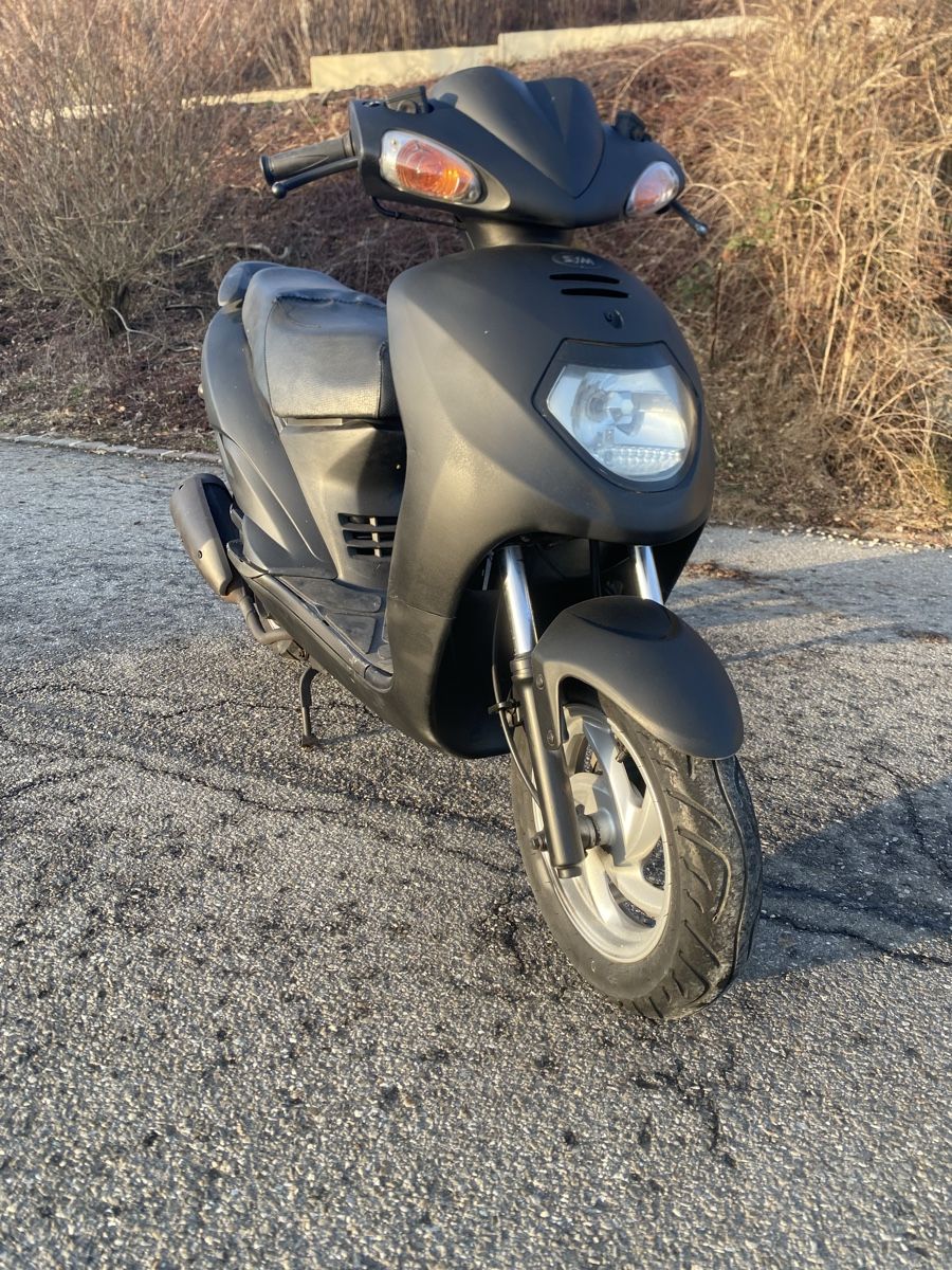 Scooter: Scooter 125, pièces neuves, prêt – Usato da Arconciel venduto da Swiss-Starlights