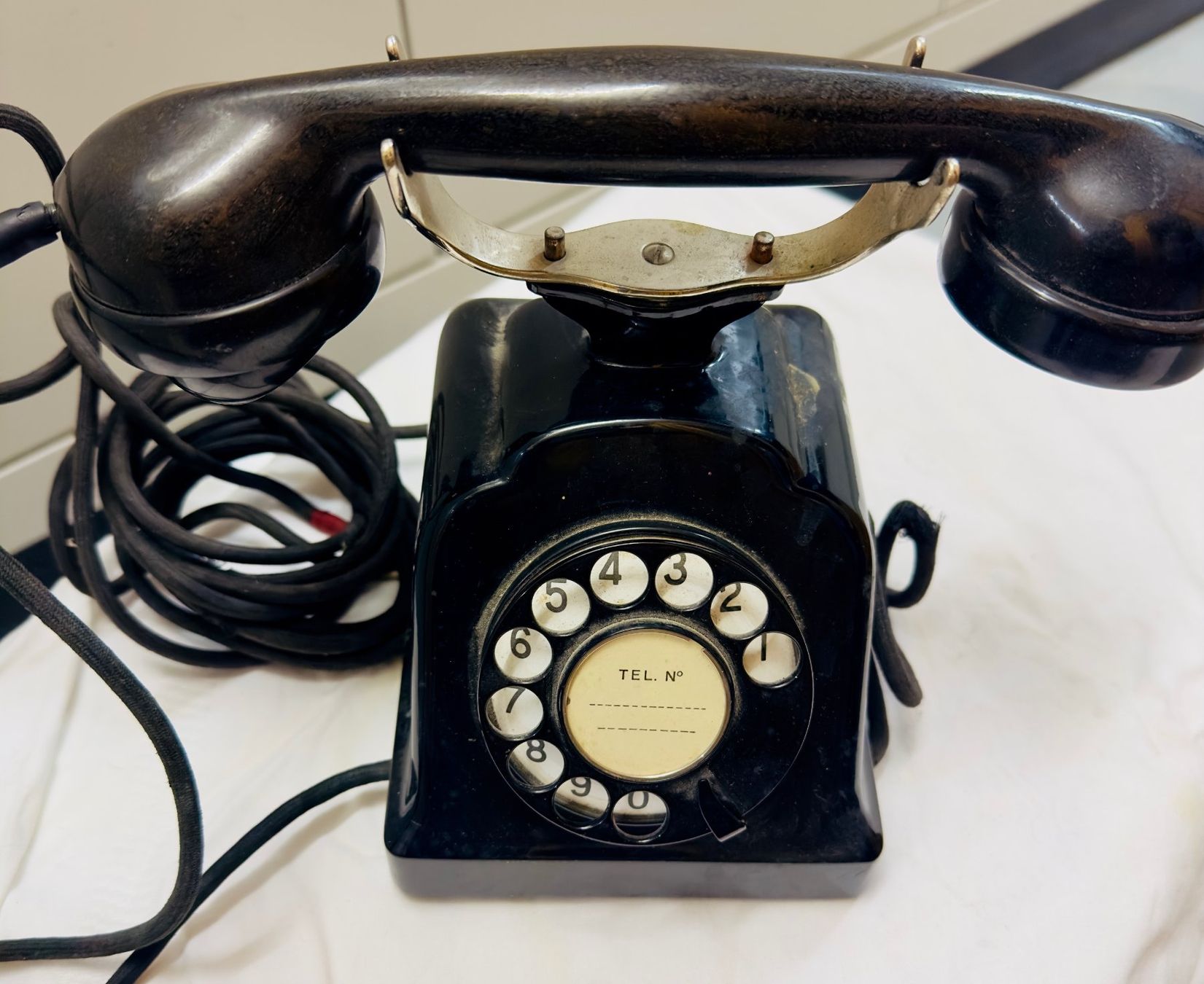 Telefone: téléphone U43 universel 1943 - Universaltelefon U43 von 1943 – Gebraucht aus Biel/Bienne von Gatinha54 5