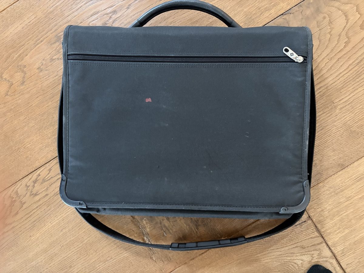 Samsonite Koffer & Taschen: Aktentasche Samsonite – Gebraucht aus Tennwil von nando59 1