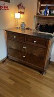 Antike Kommode, vintage Holz mit Marmor Oberfläche 