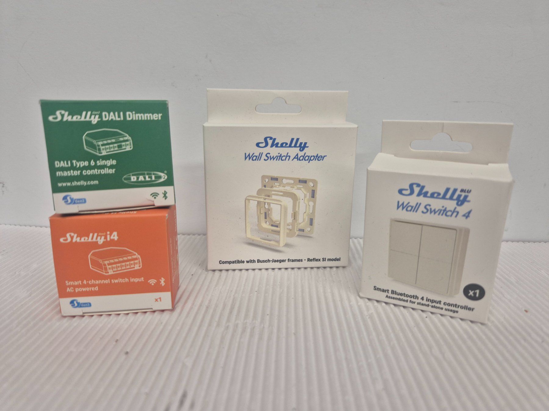 Shelly Interruttori: Neuwertiges Shelly Sortiment (DALI, i4, Switch..) – Nuovo (secondo la descrizione) da Sitterdorf venduto da Lenggi7
