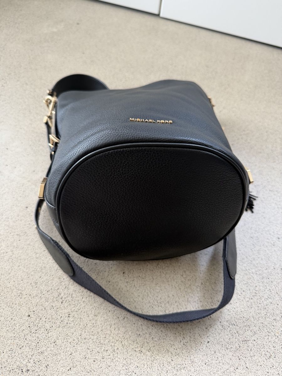 Michael Kors Borse da donna: Michael Kors Beuteltasche schwarz – Nuovo (secondo la descrizione) da Schlieren venduto da cor_jgb7 4