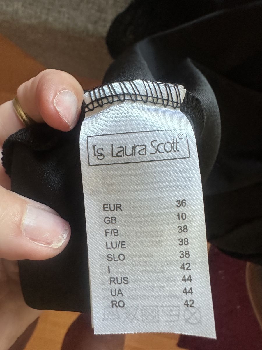 Kleider: Robe noire neuve Laura Scott – Neu (gemäss Beschreibung) aus Boussens von sko_9w6t 2