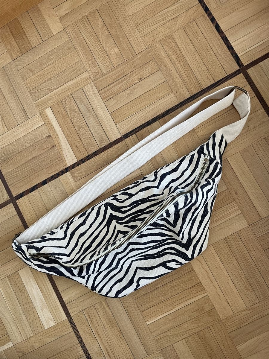 Taschen: Bauchtasche Zebramuster – Neu (gemäss Beschreibung) aus Winterthur von MurielFrei