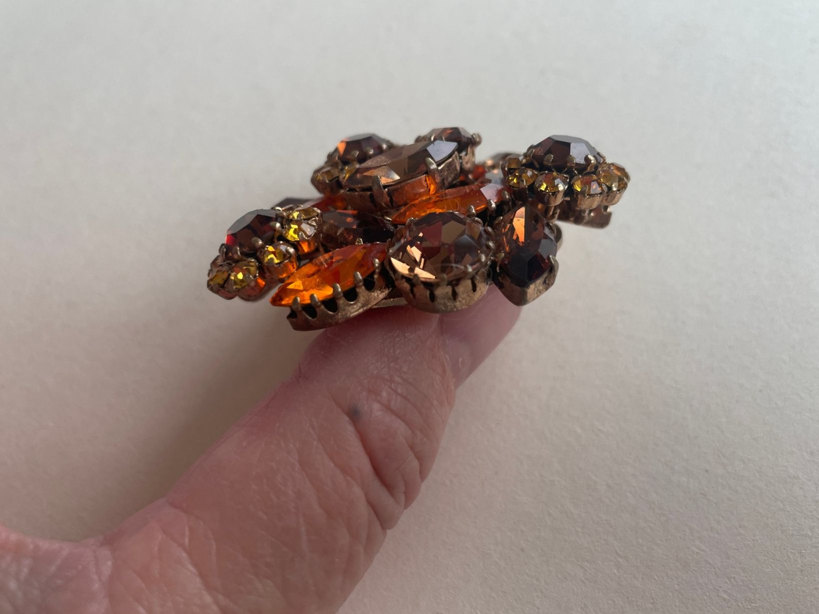 Spille & Fermagli: BROSCHE aus edlem Strass – Usato da Zürich venduto da ricoroco 4
