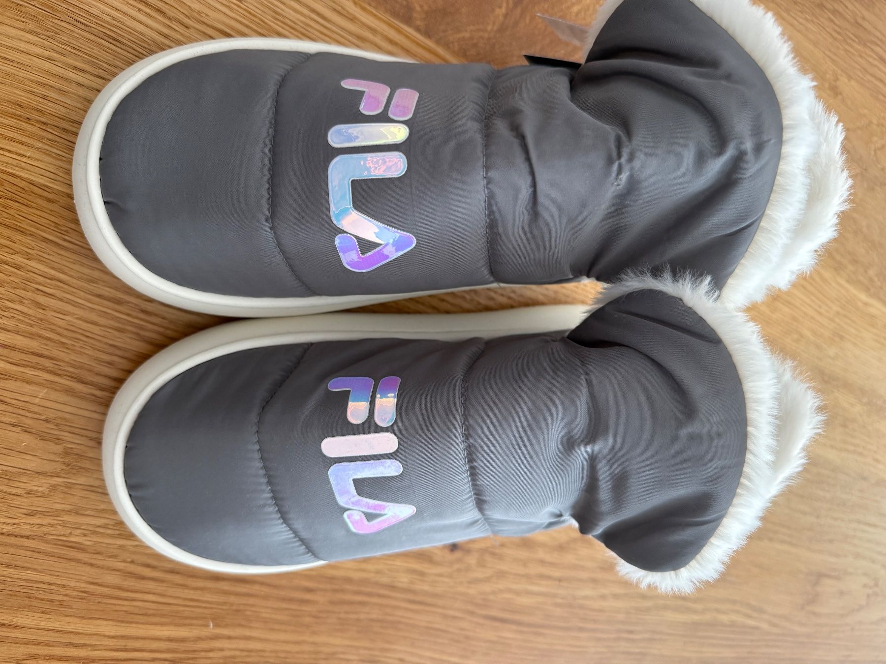 Fila Scarpe da donna: Fila Hausschuhe, Grau, Grösse 38, Fabrikneu – Nuovo (secondo la descrizione) da Mühlethurnen venduto da Fudoshin1 3