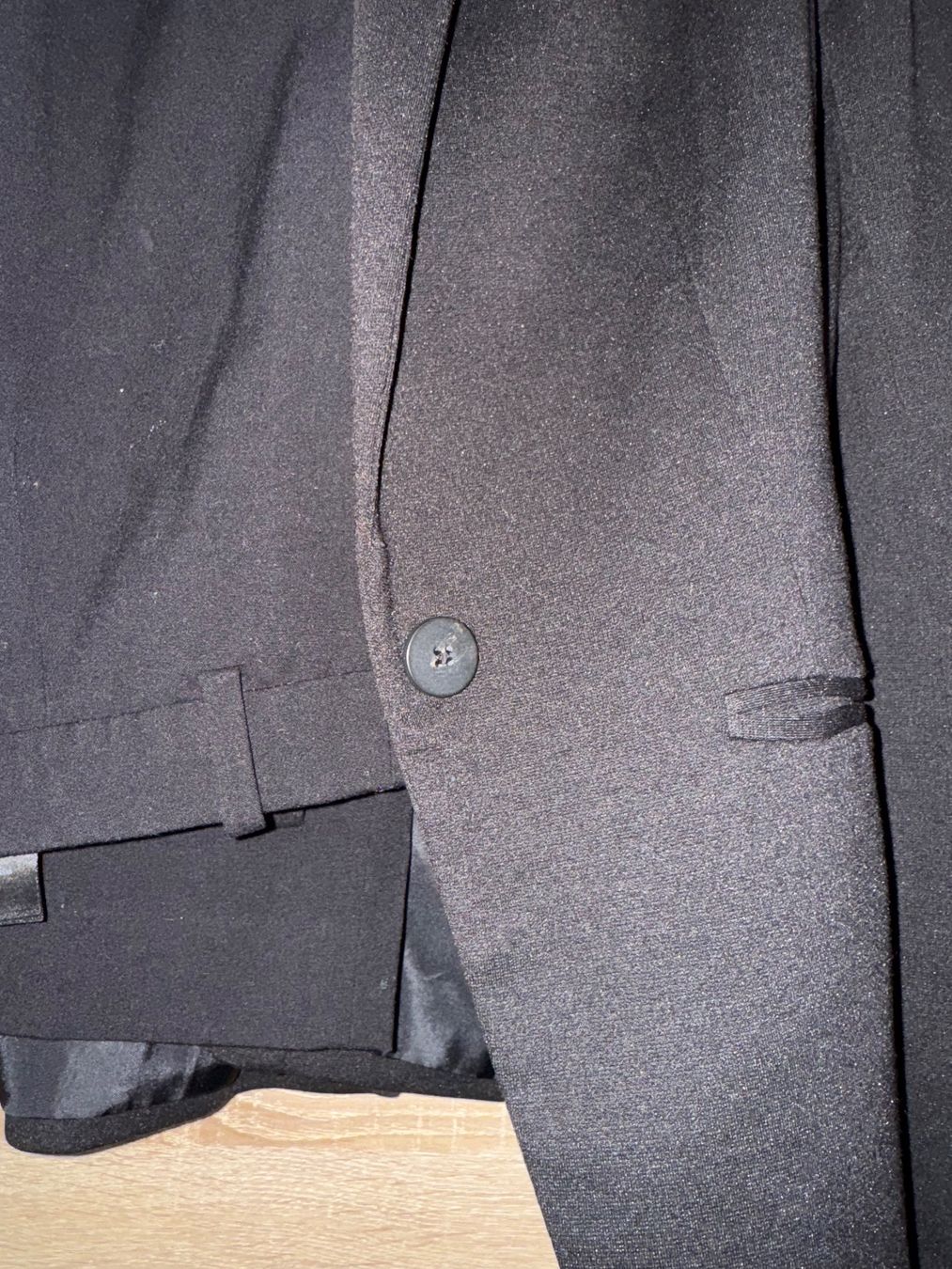 H&M Anzüge & Kostüme: Ensemble tailleur noir femme – Gebraucht aus Montreux von iizaa811 1