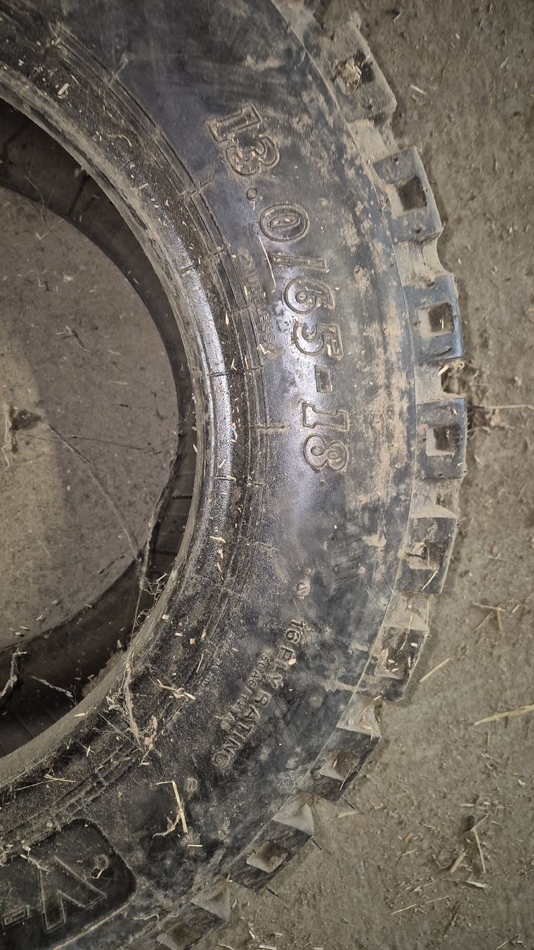 Pneumatici & Ruote complete: Pneu – Usato da Gwatt (Thun) venduto da flo_95r8 3