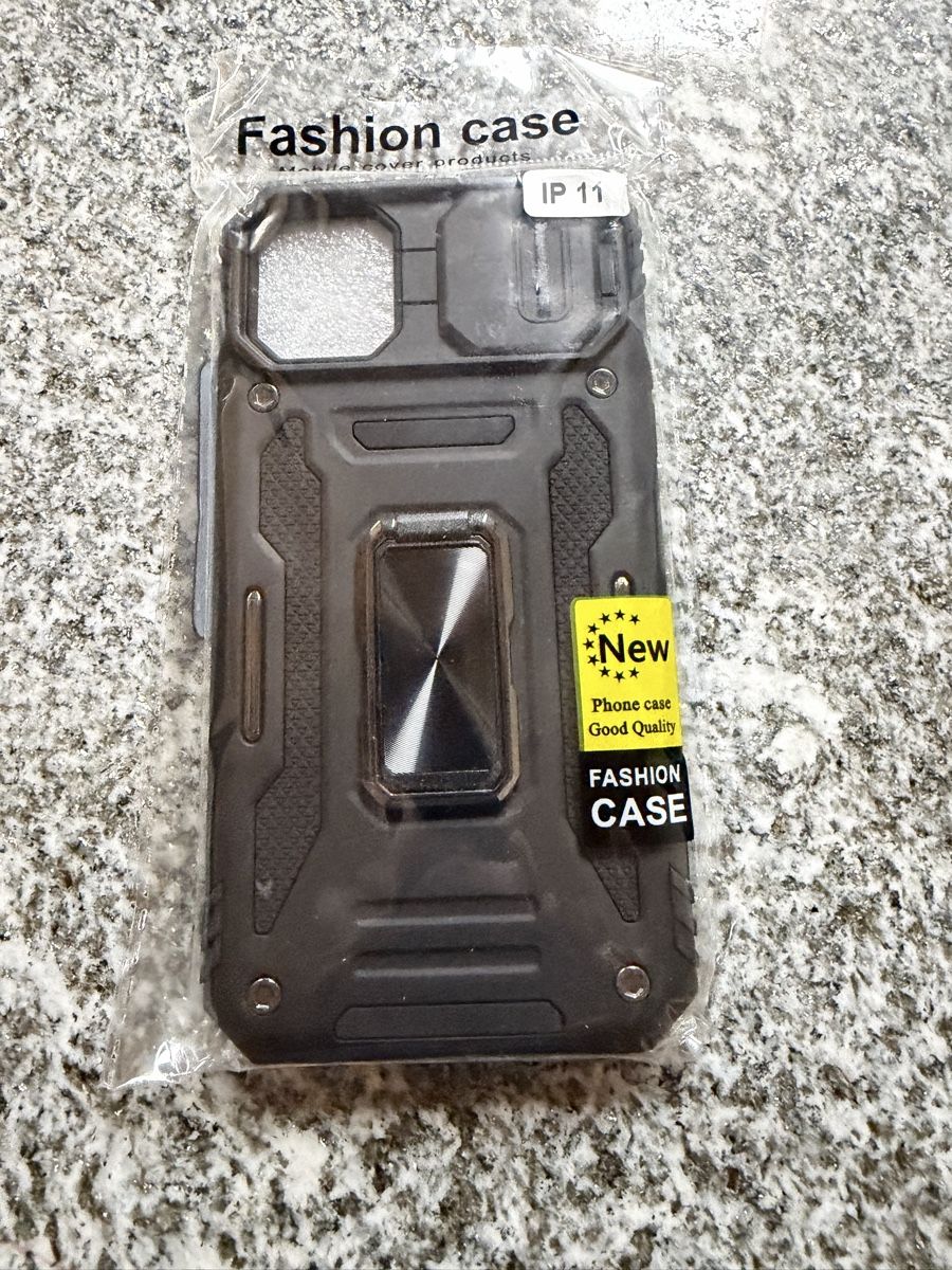 Apple Portables: Schutzhülle iPhone 11 – Neuf avec emballage d'origine à Regensdorf par 118-Regensdorf