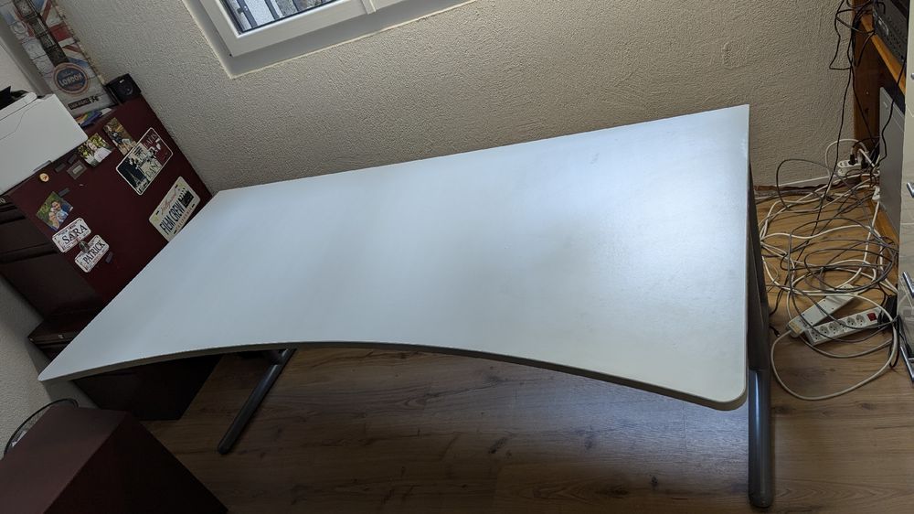 Scrivanie: Grosser Bürotisch ergonomisch 👍 2 x 1m – Usato da Rothrist venduto da Biker022 3