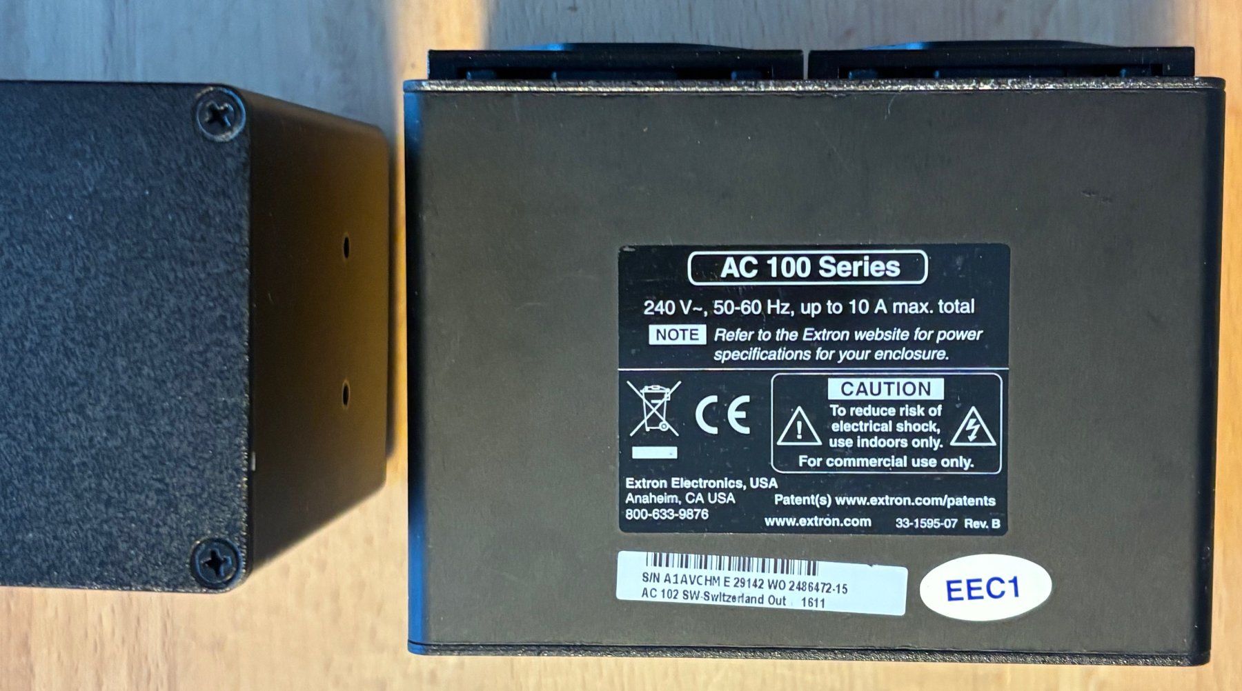 Spine: 3 Stück Extron AC 100 Series Steckdosen Module 10 A max. – Nuovo (secondo la descrizione) da Bassersdorf venduto da Antaris01 2