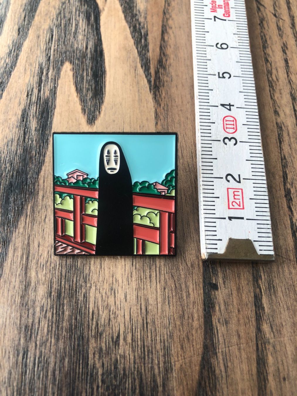 Plaketten & Abzeichen: Pin Anstecker Brosche Ghibli Ohngesicht – Neu (gemäss Beschreibung) aus Berg am Irchel von Zweiti_Chance 1
