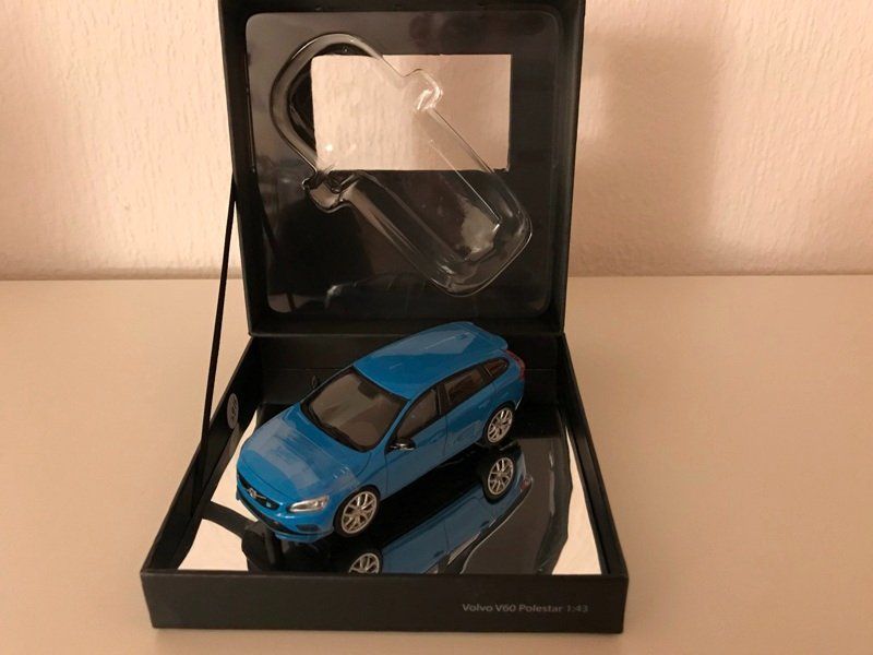 Volvo V60 Polestar Motoart 1/43 | Kaufen auf Ricardo