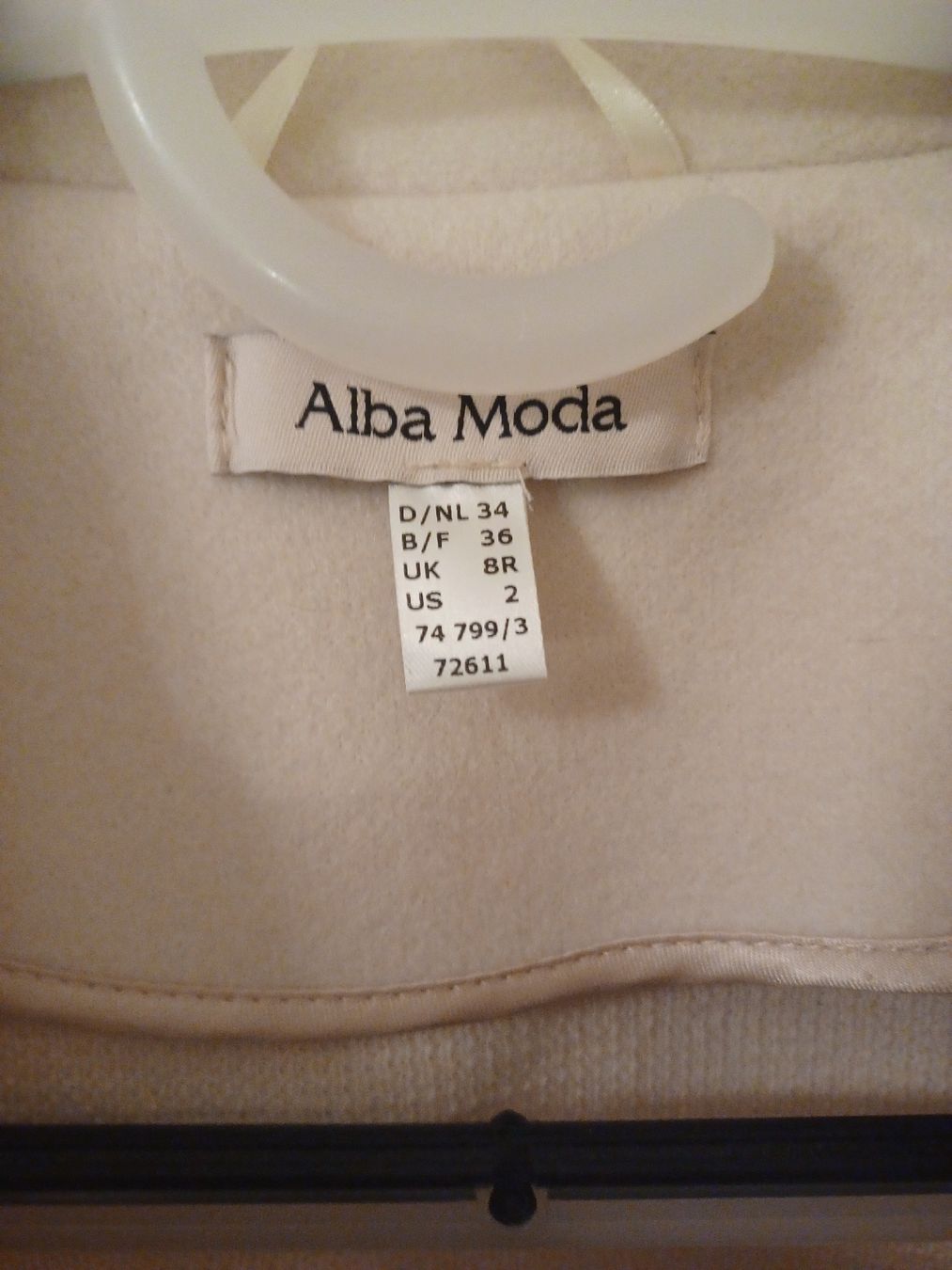 Alba Moda Giacche: Ganz Neu light jacket Alba Moda size 34-36 – Nuovo e nell'imballaggio originale da Genève venduto da VintagePal 1