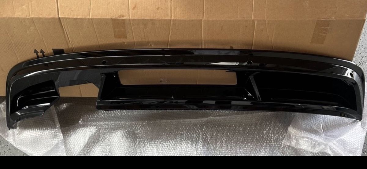 VW Tutti pezzi di ricambio auto: Heckdiffusor schwarz VW Tiguan ab 2016 r-line – Usato da Kriens venduto da Lazo_007