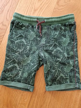 Kurze Shorts G. 122 von WE