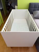 Kinderbett weiss mit Matratze in gutem Zustand