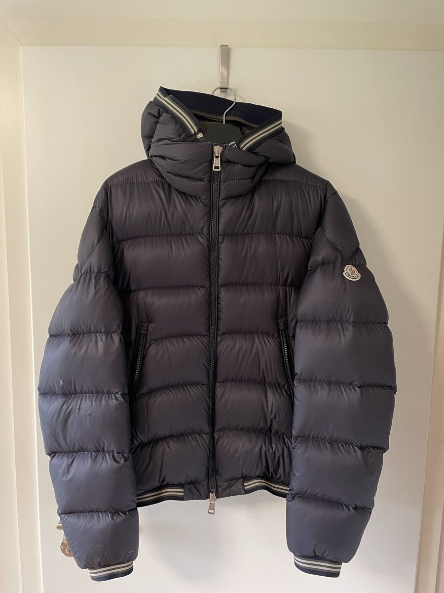 Giacche: Moncler Daunenjacke Winterjacke Gr. 3 – Usato da Bassersdorf venduto da Joe_56lh