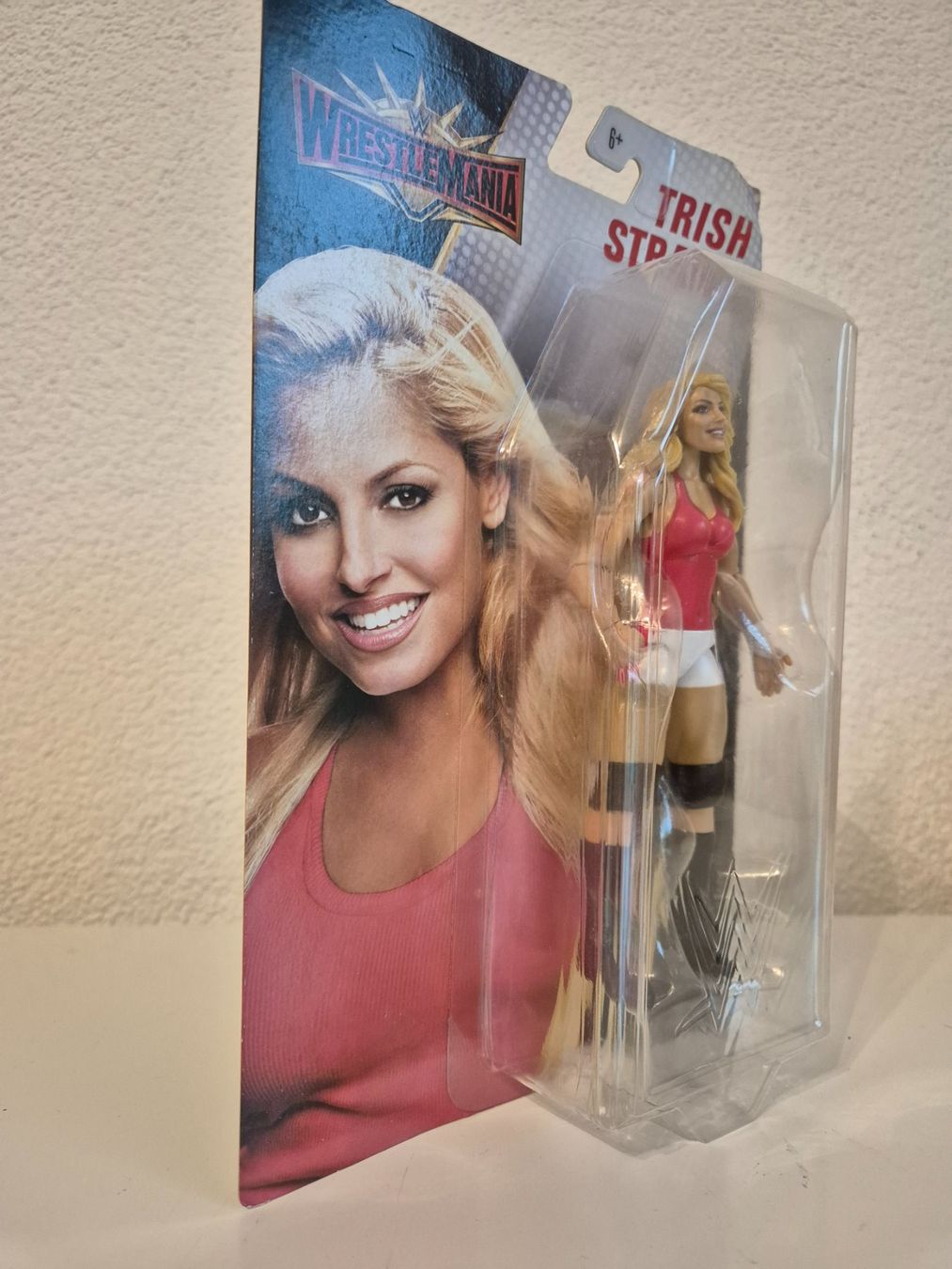WWE Statuette: WWE Wrestlemania Basic Action Figure - Trish Stratus – Nuovo e nell'imballaggio originale da Buchs SG venduto da Bray_Law 1