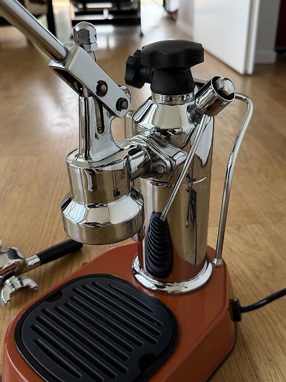 Macchine per caffè & Macchine per espresso: La Pavoni Handhebel-Espressomaschine  rot – Usato da St. Gallen venduto da JSondi 4