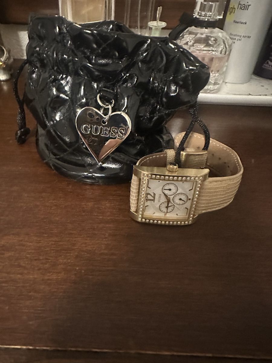 Guess Uhren: Guess Damen Armbanduhr – Gebraucht aus Glattpark-Opfikon von Anahita-R
