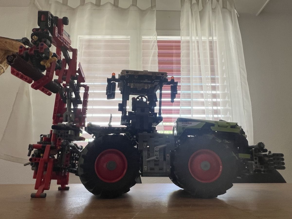 Technics Kit di costruzioni: Lego Technic Claas Xerion 5000 – Usato da Zunzgen venduto da Snoopy1993